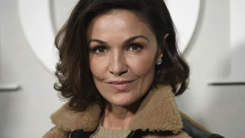 Décès de l'actrice Nadia Farès à 57 ans après un malaise