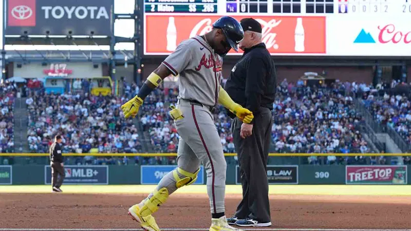 Acuna Jr. quitte le match contre les Rockies en raison d'une tension aux ischio-jambiers gauche