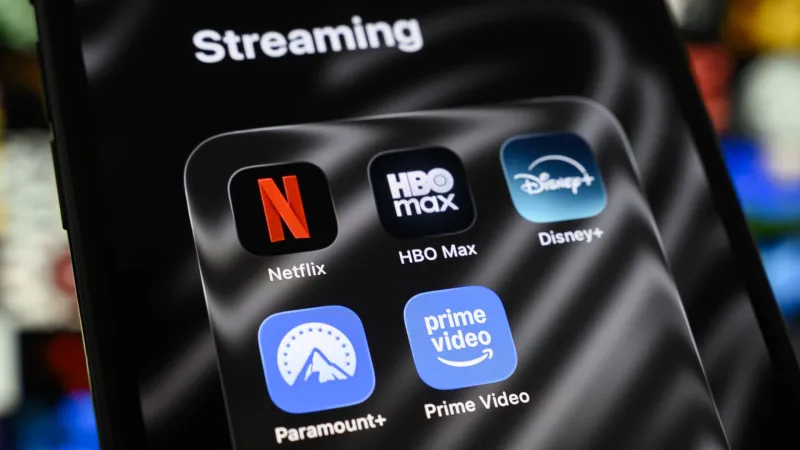 IA et réorganisations d'entreprises redessinent les upfronts médias
