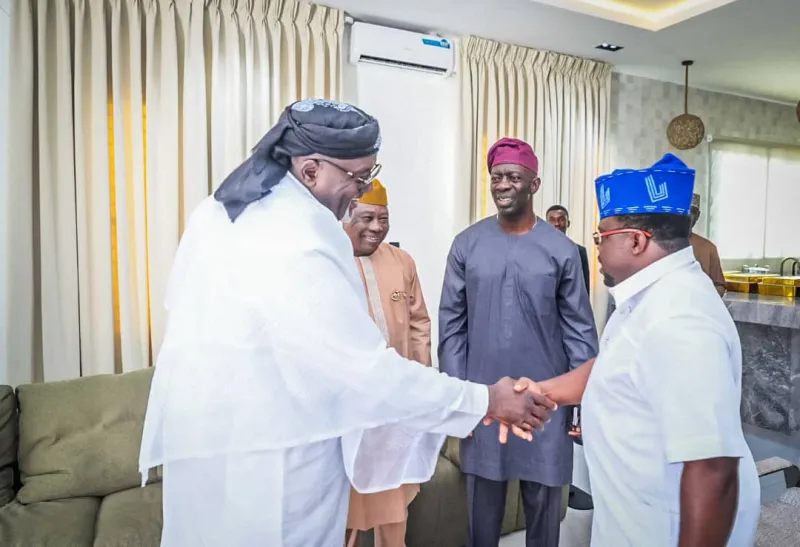 Ajadi félicite Adekanmbi et soutient sa candidature au poste de gouverneur en 2027
