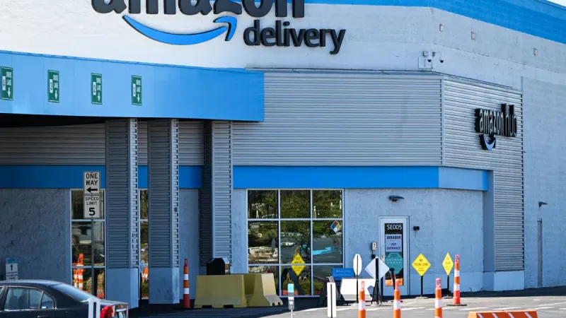 Le set bistro en osier à 75$ d'Amazon épuisé face à la forte demande