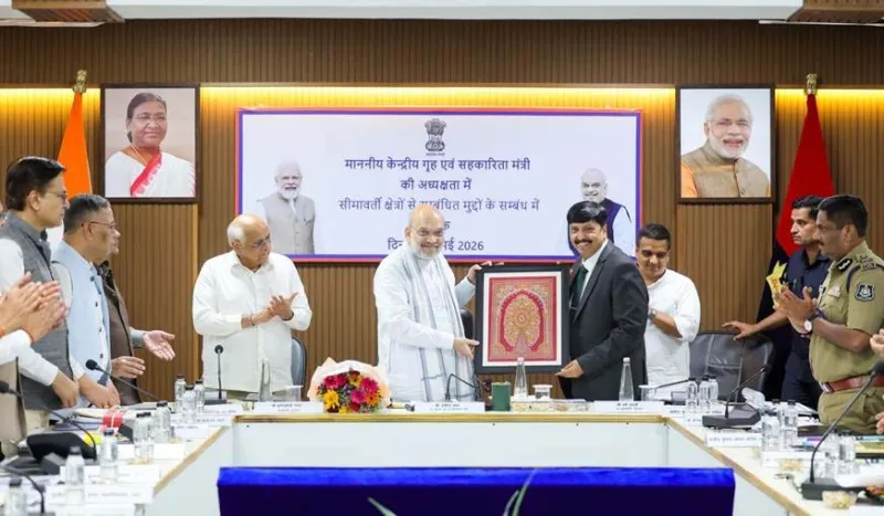 Amit Shah préside une réunion de sécurité à Bhuj, Gujarat