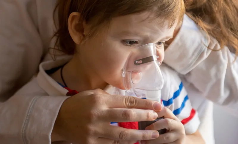 L'azithromycine n'améliore pas la respiration sifflante chez les enfants