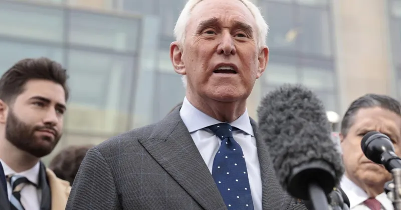 Les Bahamas engagent Roger Stone, influenceur MAGA pour les élections