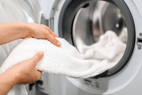 Le bicarbonate rafraîchit les serviettes naturellement