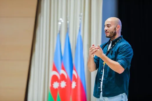 Forum de Bakou : Angelica Ivala défend le rôle de la jeunesse africaine