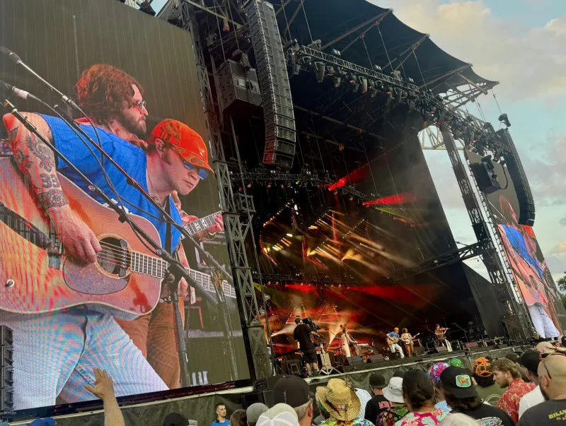 Billy Strings debuts new album live as he celebrates massive Ionia homecoming