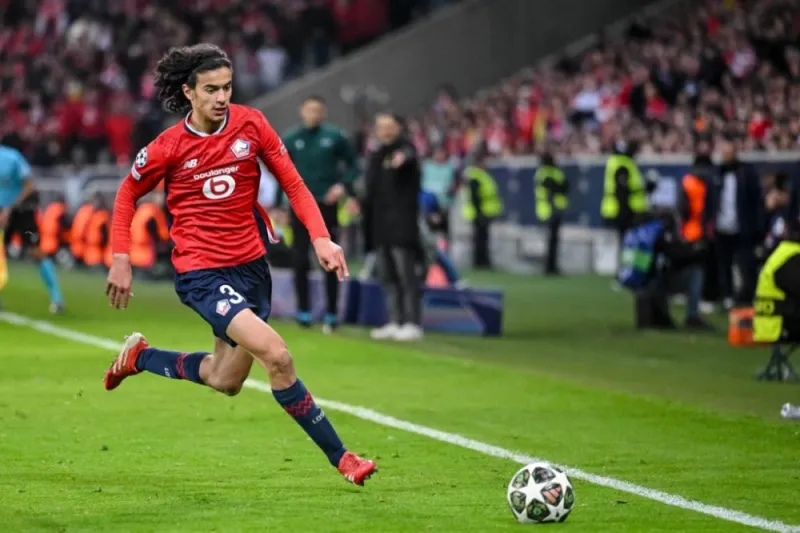 Transfert de Bouaddi à Man City 'proche', selon le club