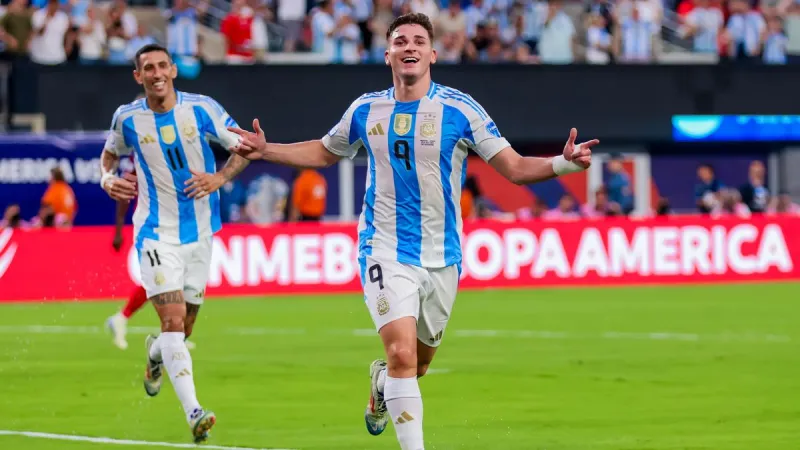 Brésil bat Égypte 2-0, Argentine gagne