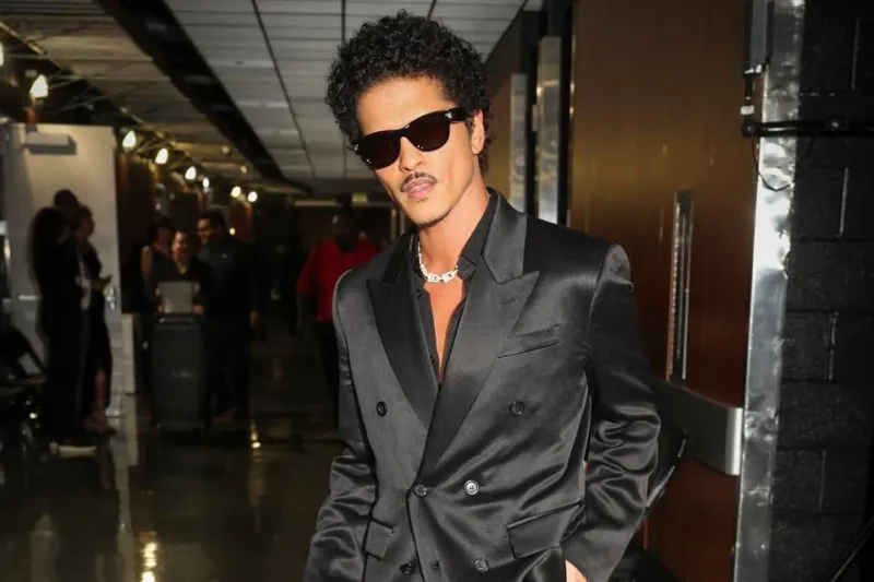 Bruno Mars Ties A Historic Record With His Biggest R&B Smash