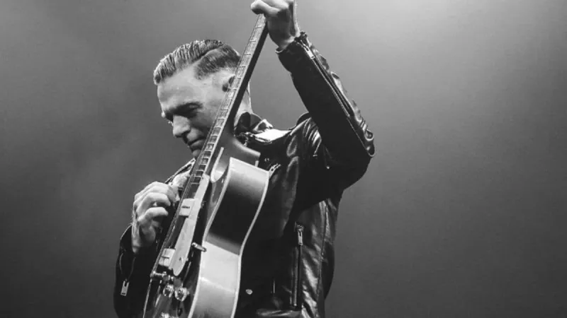 Bryan Adams inaugure le Théâtre royal de Rabat en concert
