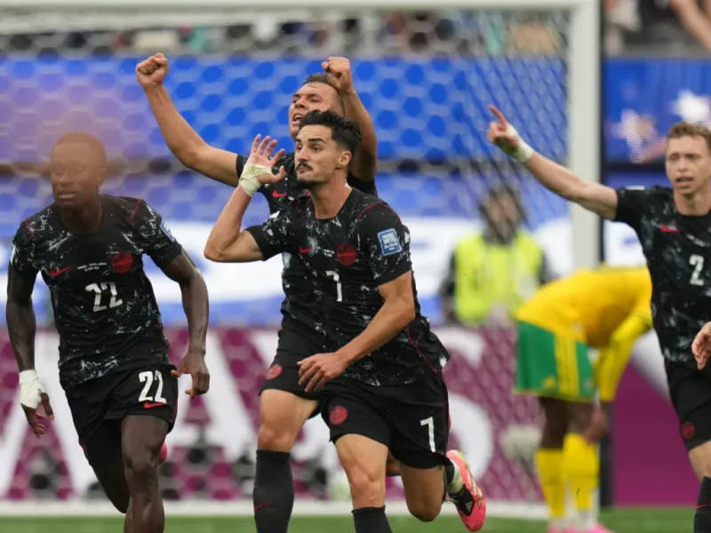 Le Canada se qualifie pour les huitièmes de finale