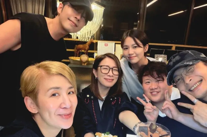 Charmaine Sheh perd au mahjong, ses amis plaisantent sur son 'don'