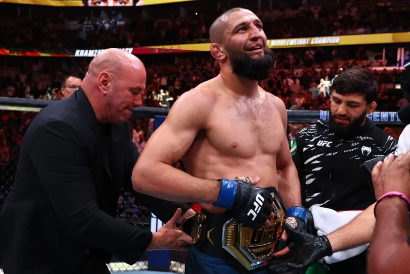 Chimaev répond à McGregor au sujet de la ceinture