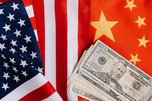 L'économie chinoise ralentit fortement alors que l'investissement reprend sa baisse