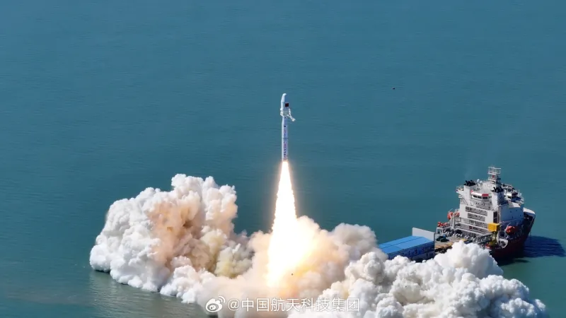 L'avion spatial chinois Shenlong libère un objet non identifié