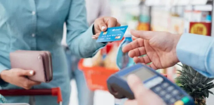 Allègement des frais pour les utilisateurs de cartes