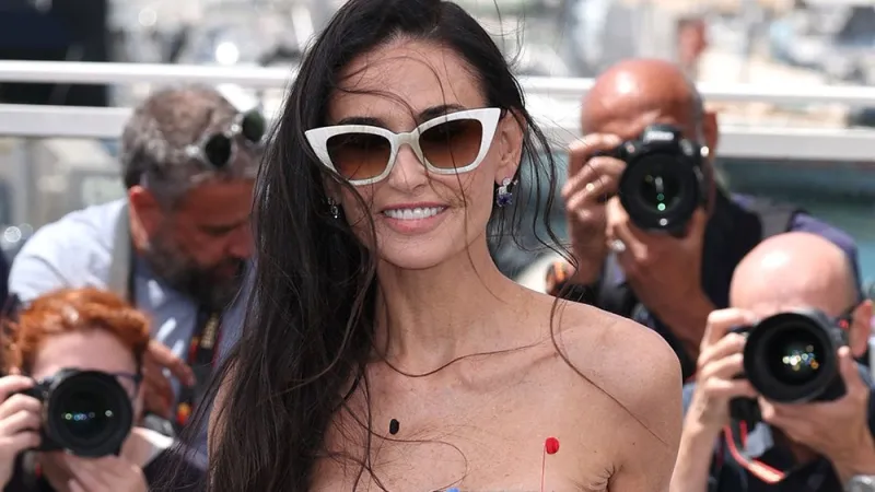 Demi Moore : Hollywood doit travailler avec l'IA, pas la craindre