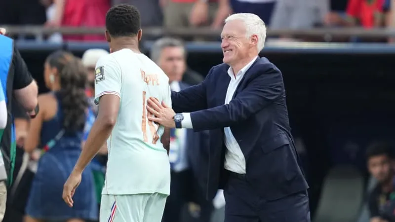 Deschamps encense Mbappé, 'capitaine exemplaire'