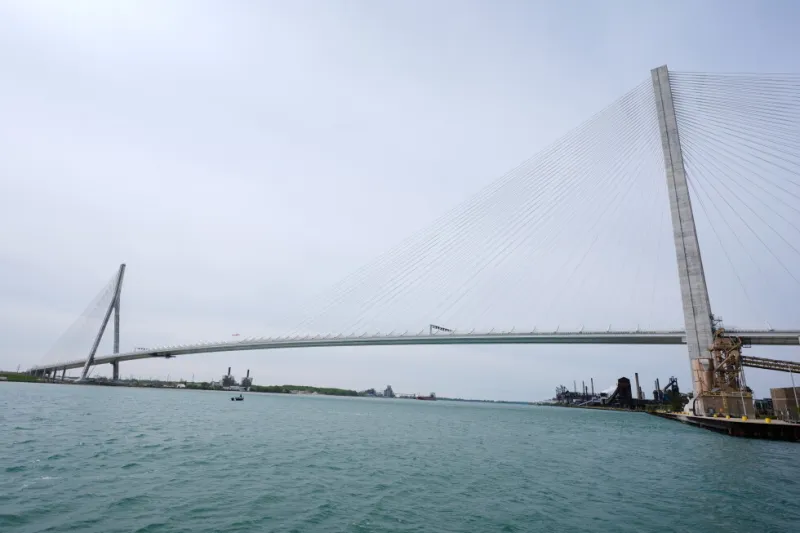 Pont Détroit-Canada ouvrira fin juillet après un retard