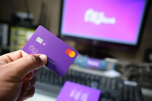 Les banques numériques attirent des millions sans agences ni frais