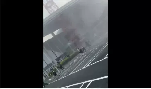 Dizaines de personnes piégées dans un centre commercial après un séisme de magnitude 7,1