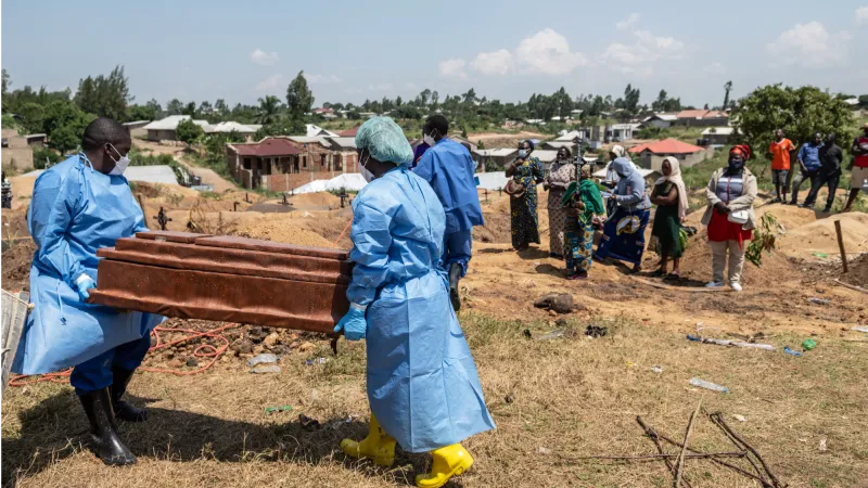 Ebola en RDC : 75 soignants infectés depuis mai, selon l'OMS