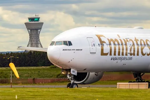 Aéroport d'Édimbourg évacué pour colis suspect