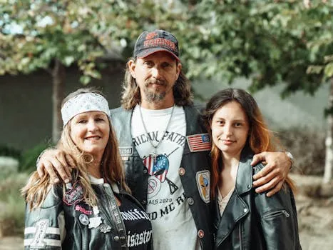 Eileen Kelly défend la différence d'âge avec Anthony Kiedis