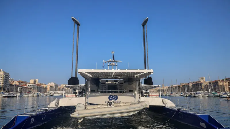 Catamaran vide retrouvé au large du Maroc ; recherche de deux Français
