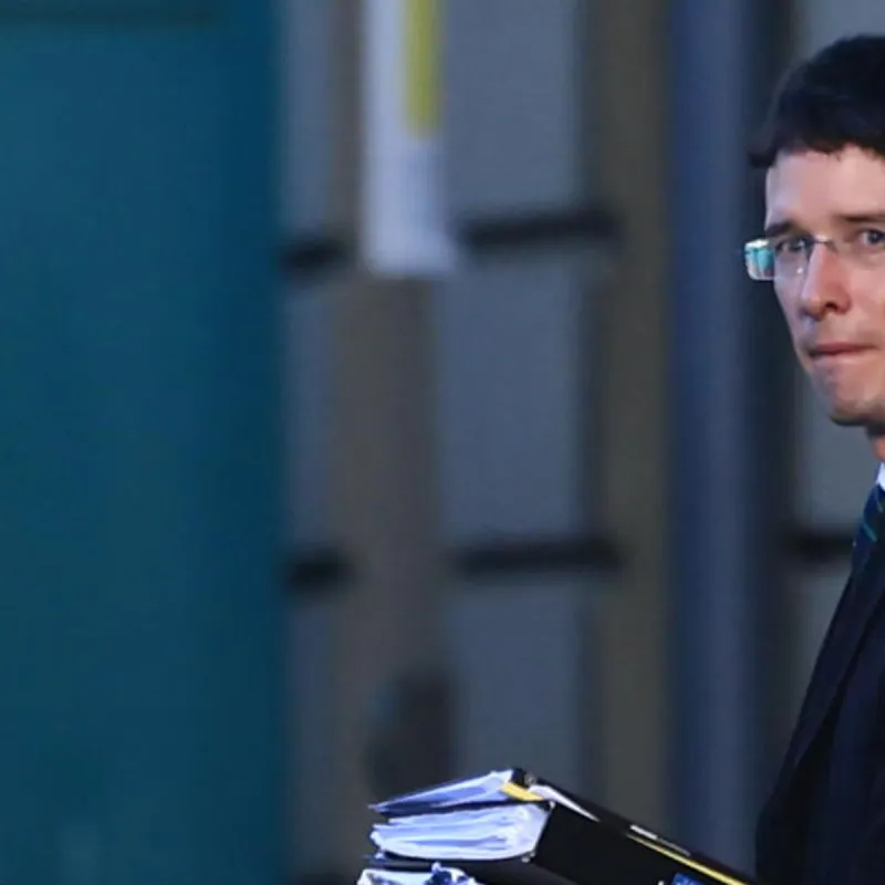 Enoch Burke renvoyé après que la commission d'appel a confirmé la décision de l'école