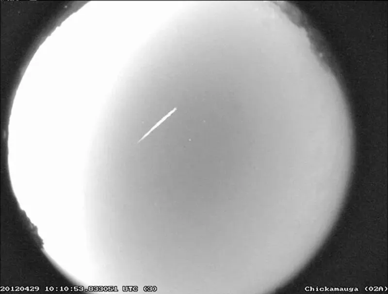 Pluie d'étoiles filantes Eta Aquarides : pic les 5-6 mai, la lune pourrait gêner