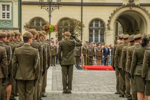 Les dirigeants européens s'engagent à renforcer le pilier européen de l'OTAN