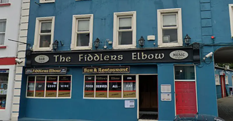 Le pub Fiddlers Elbow à Ballaghaderreen ferme ses portes