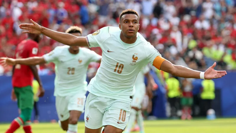 La France bat le Maroc 2-0 et se qualifie pour les demi-finales