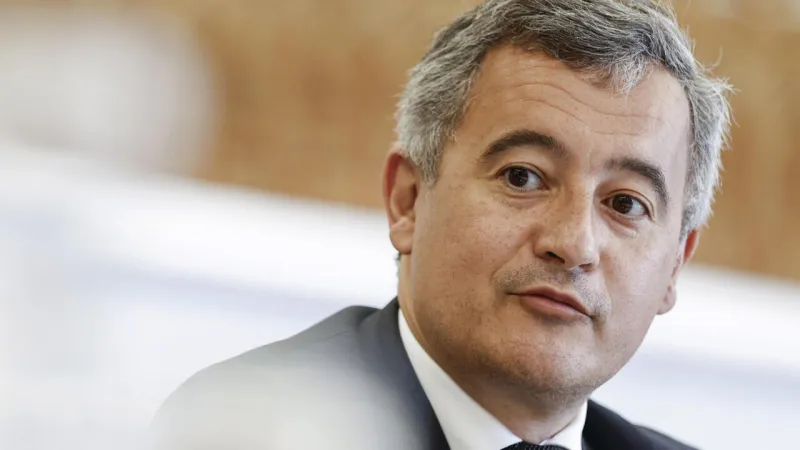 Le ministre français de la Justice en visite à Alger pour dégeler les relations