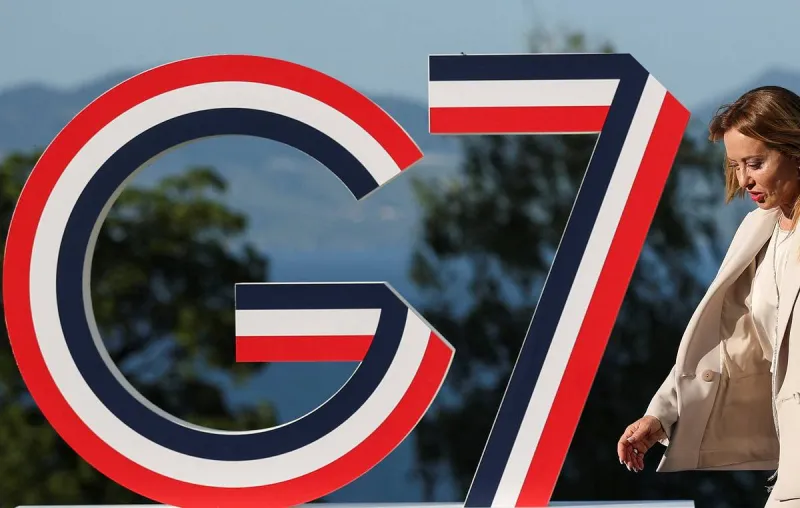 Les dirigeants du G7 vont resserrer les sanctions sur le pétrole et le gaz russes