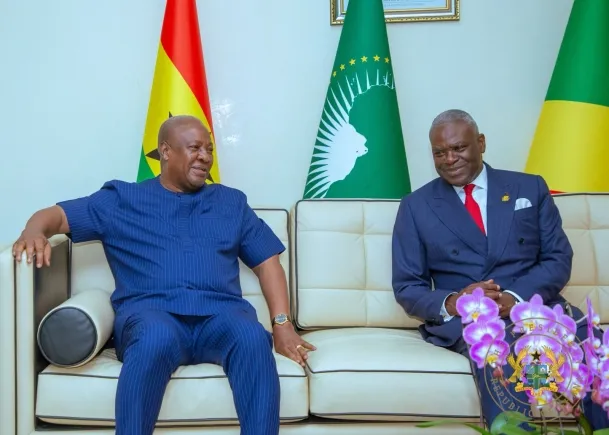Mahama du Ghana assiste à l'investiture de Sassou Nguesso au Congo