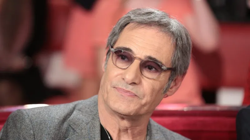 Gérard Lanvin se souvient de son 'frère' Coluche 40 ans après sa mort
