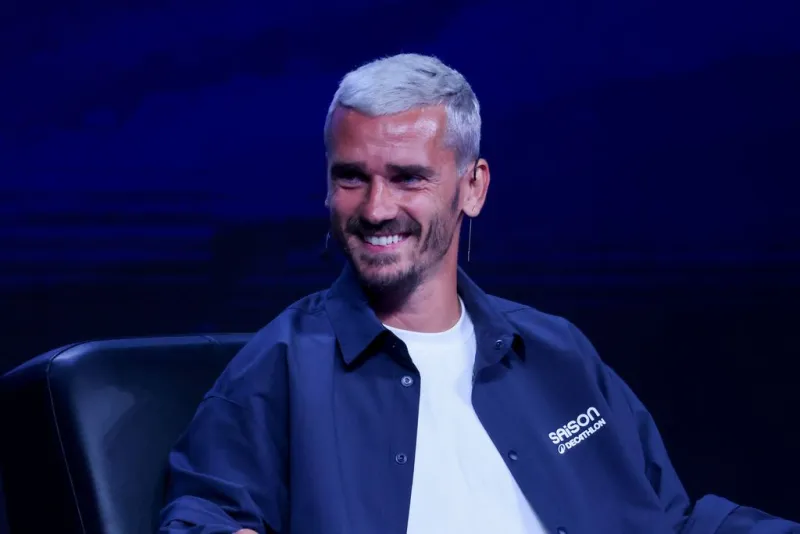 Griezmann suit le quart de finale depuis les tribunes