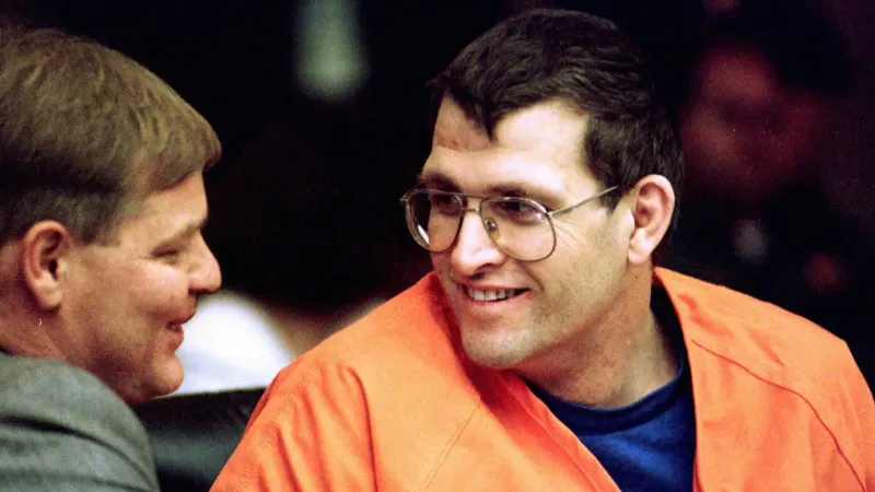 Le tueur Happy Face avertit Rex Heuermann sur la prison
