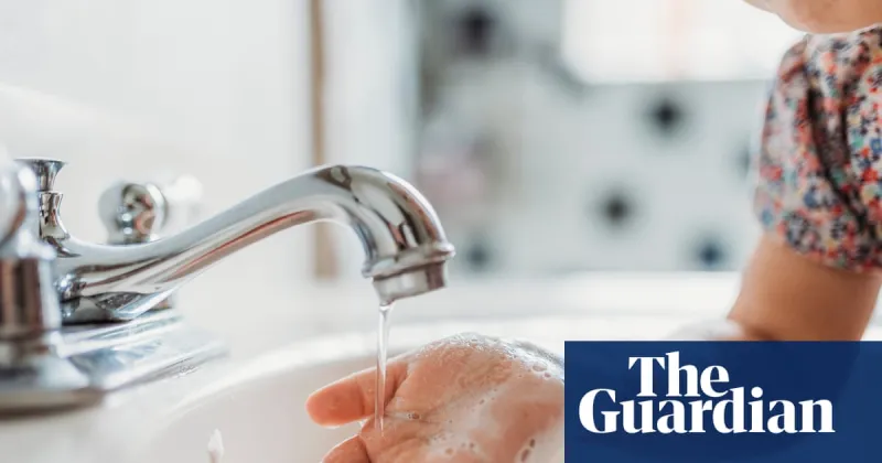 Épidémie d'hépatite A à Barry, Pays de Galles : lavage des mains recommandé