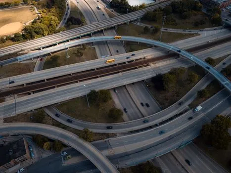 Échangeur I-135/Kellogg : Mise à jour des fermetures de week-end