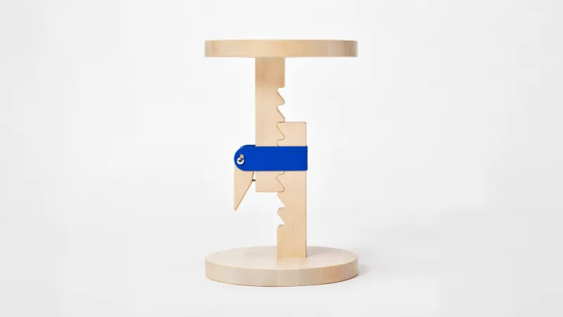 Tabouret IKEA PS 2026 : Réglable en hauteur avec dents en bois