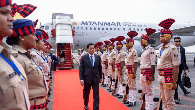 L'Inde accueille le chef de la junte birmane lors d'une visite controversée