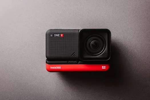 Insta360 Luna Ultra : Studio de poche