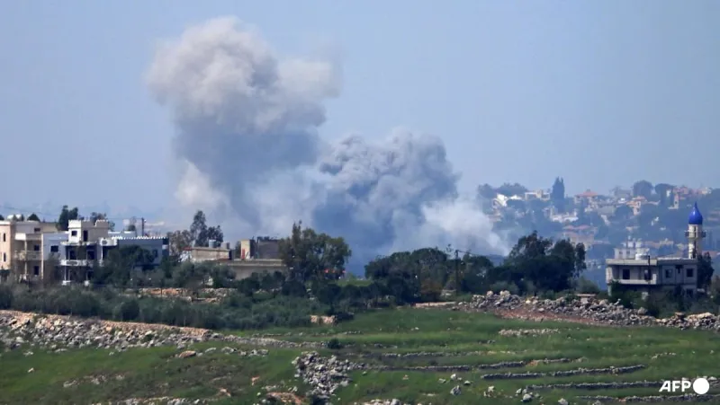 Frappes israéliennes : 14 morts au Liban, avertissement élargi