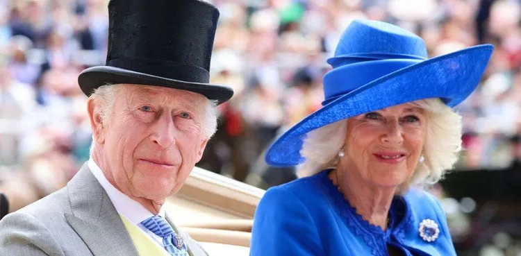 Le roi Charles remercie le public après Royal Ascot 2026