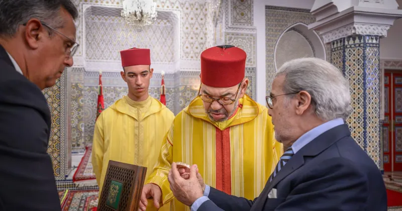 Le Roi Mohammed VI reçoit le wali de Bank Al-Maghrib