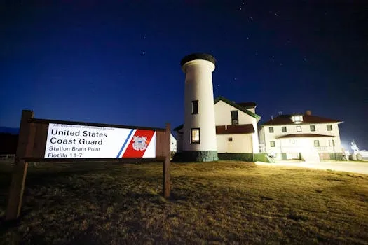 Kristi Noem utilise une maison de la Garde côtière après son éviction